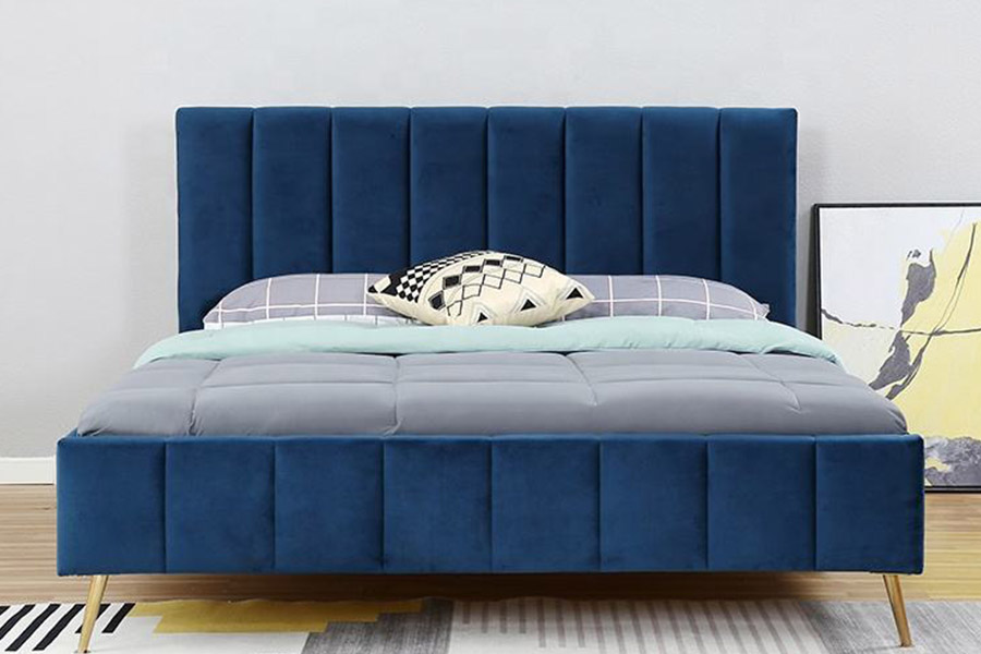 1382 Modern Style Dobbeltseng Solid Wood Polstret Seng