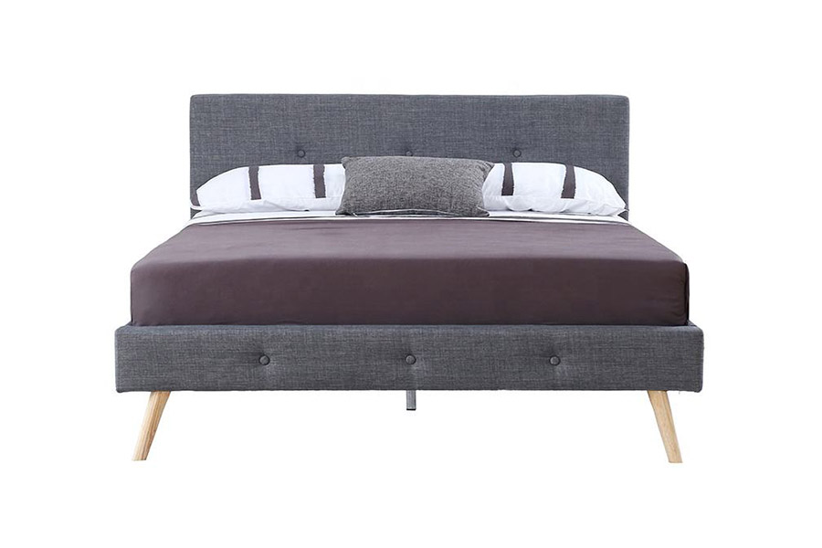 1368 Stilfuld skandinavisk design polstret seng