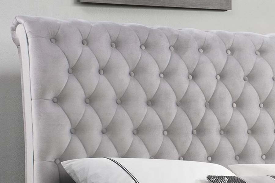 1563 Klassisk Sliver Sleigh Bed Polstret Seng